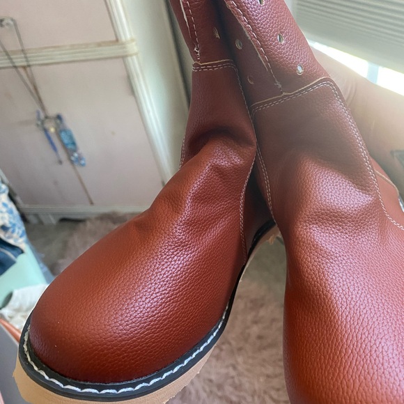 Fleece Lined Brown Leather Boots - Picture 6 of 10